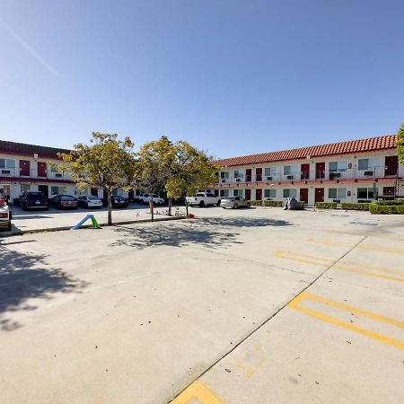 Courtesy Inn & Suites Rosemead Exterior photo